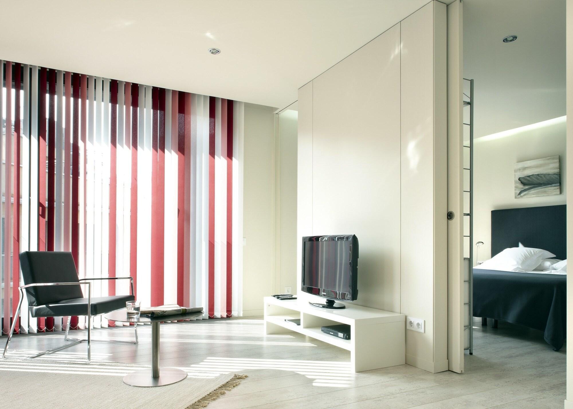 Limehome Barcelona Rector Triado Exterior photo