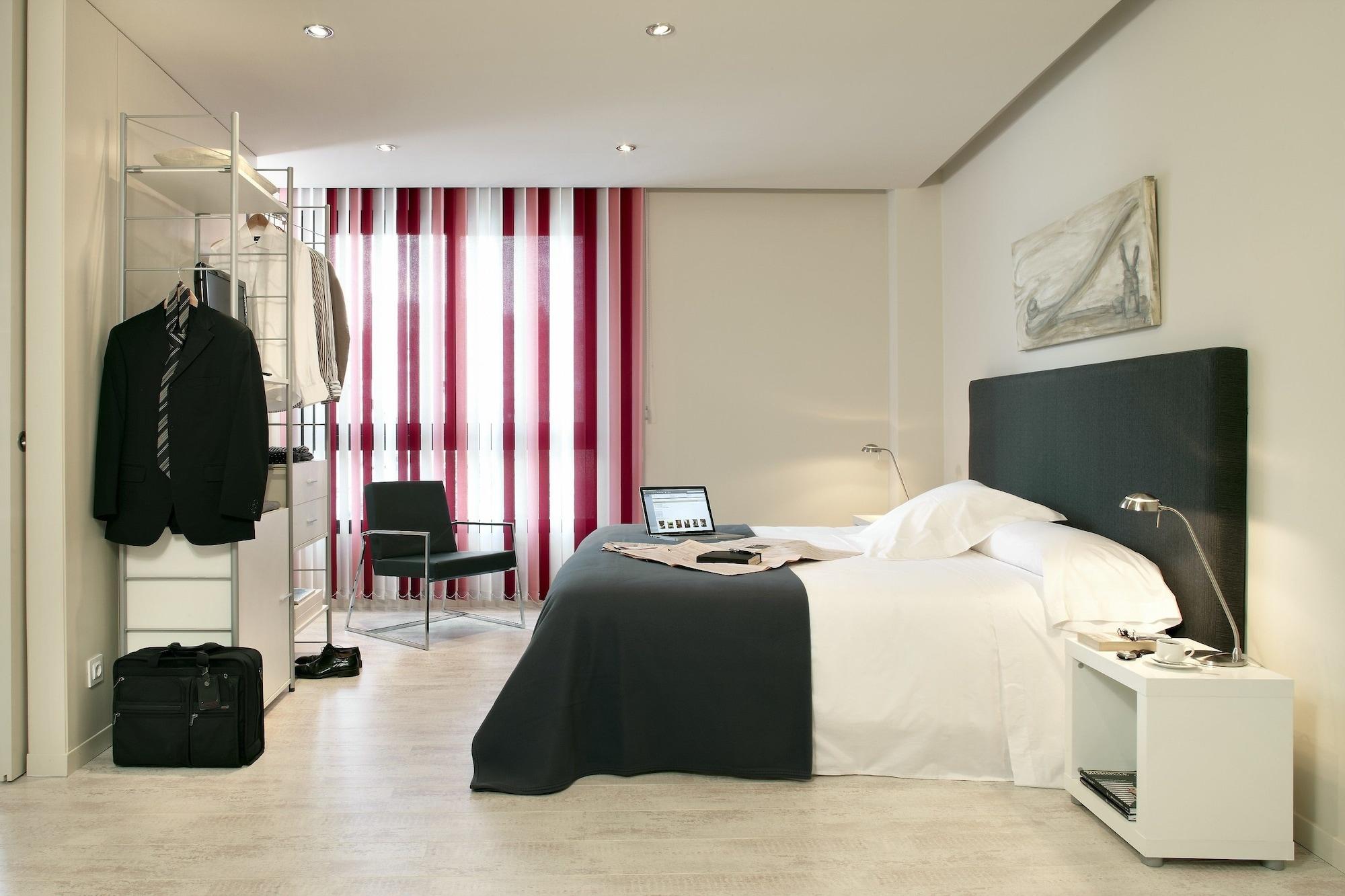 Limehome Barcelona Rector Triado Exterior photo