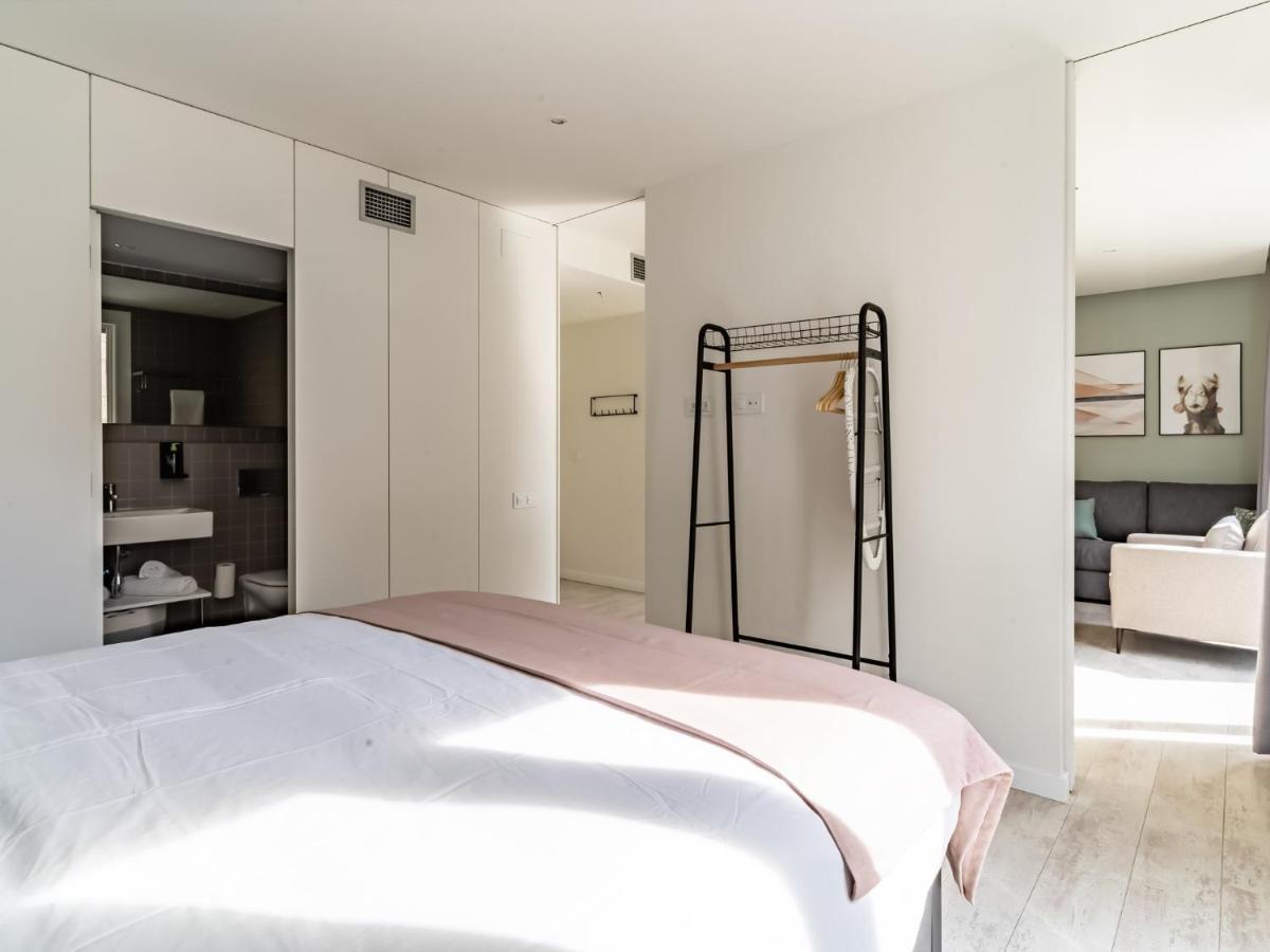 Limehome Barcelona Rector Triado Exterior photo