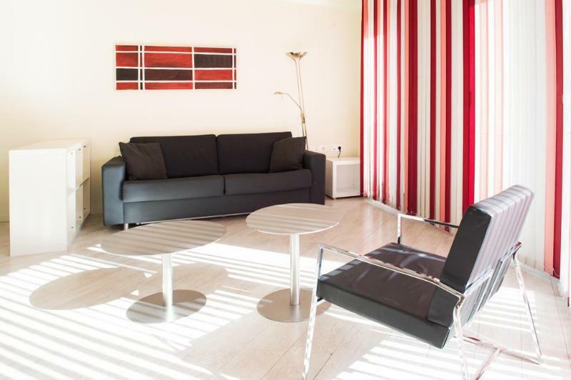 Limehome Barcelona Rector Triado Exterior photo
